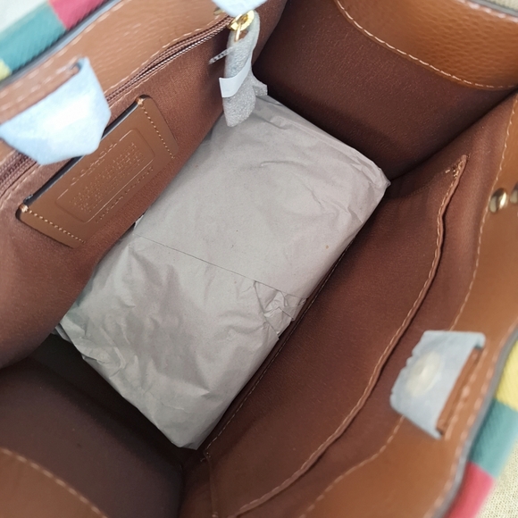 NWT Coach C5637 Dempsey Tote 22 Signature Jacquard Stripe Coach Patch Redwood - Picture 7 of 14